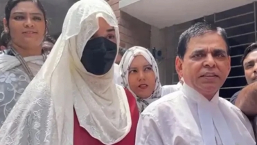 ১০ হাজার টাকা মুচলেকায় অপু বিশ্বাসের জামিন মঞ্জুর করেন আদালত